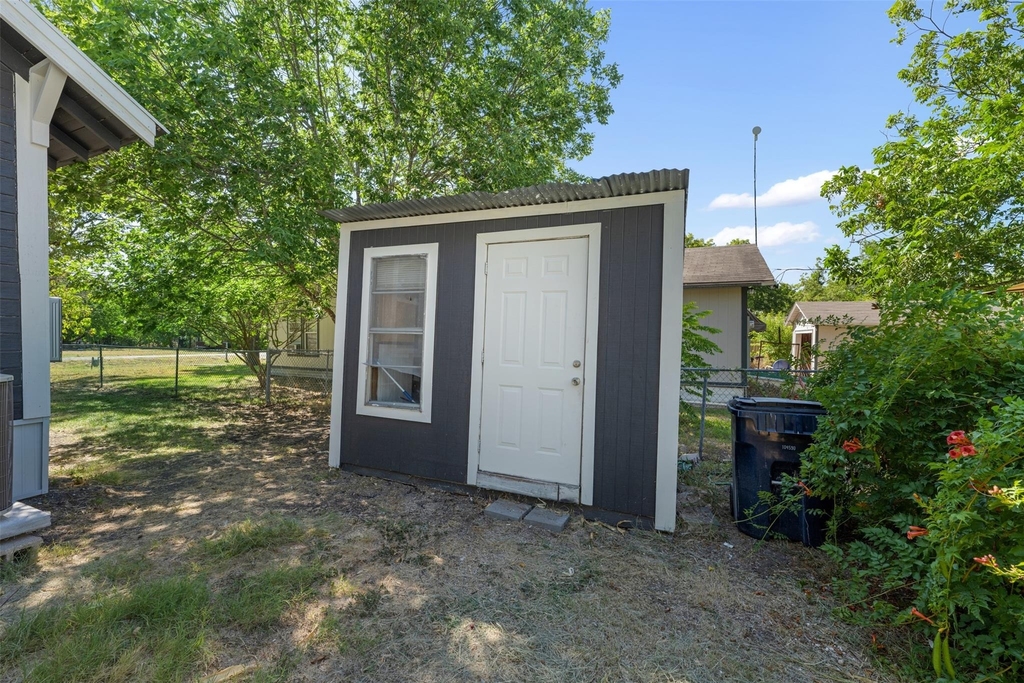 400 S Roswell St - Photo 23
