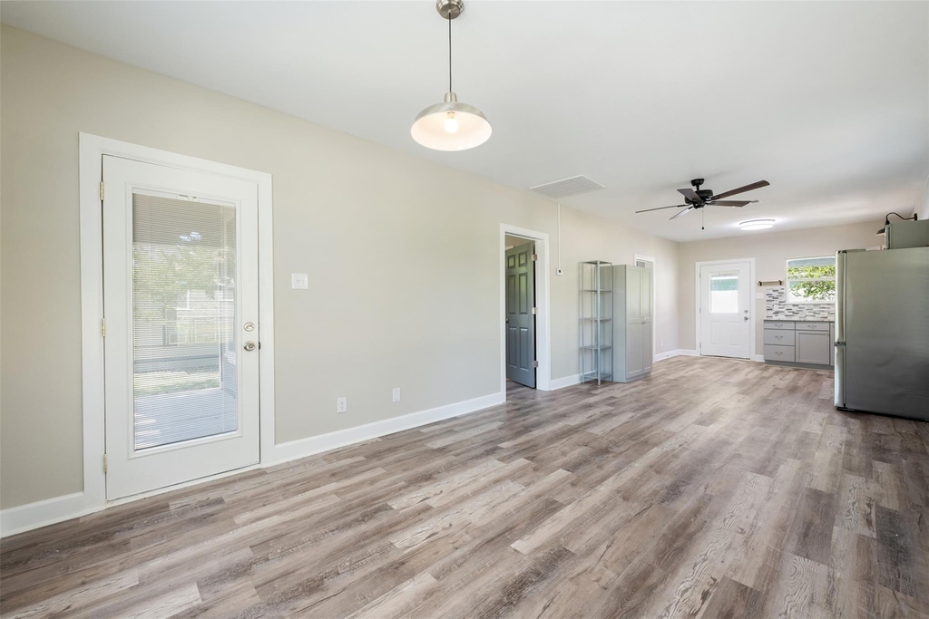 400 S Roswell St - Photo 8