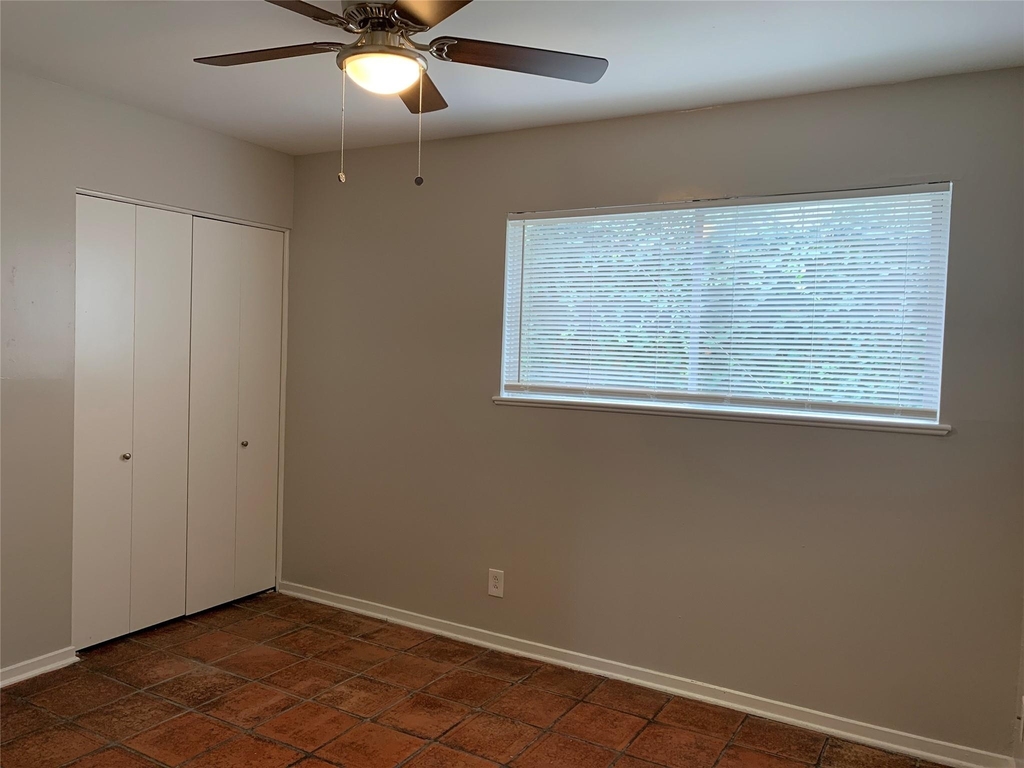 1808 W 35th St - Photo 7