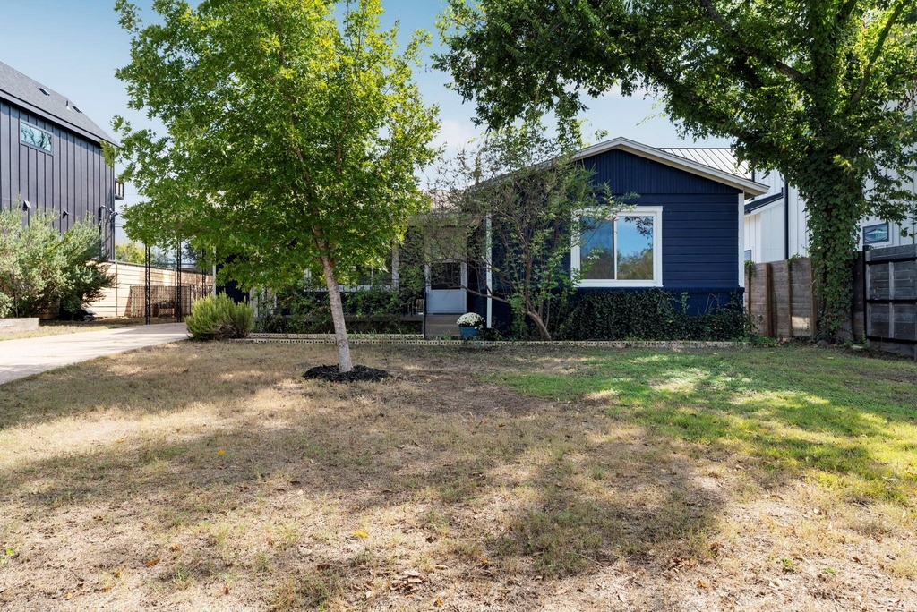 4503 Garnett St - Photo 1