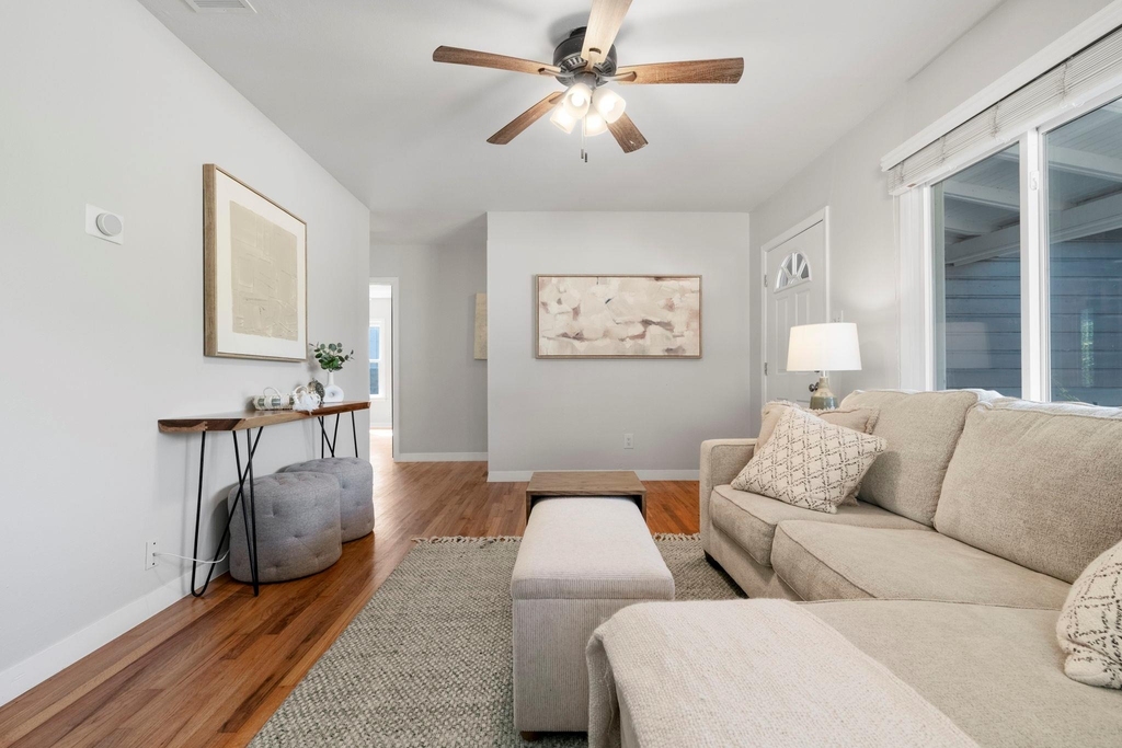4503 Garnett St - Photo 5