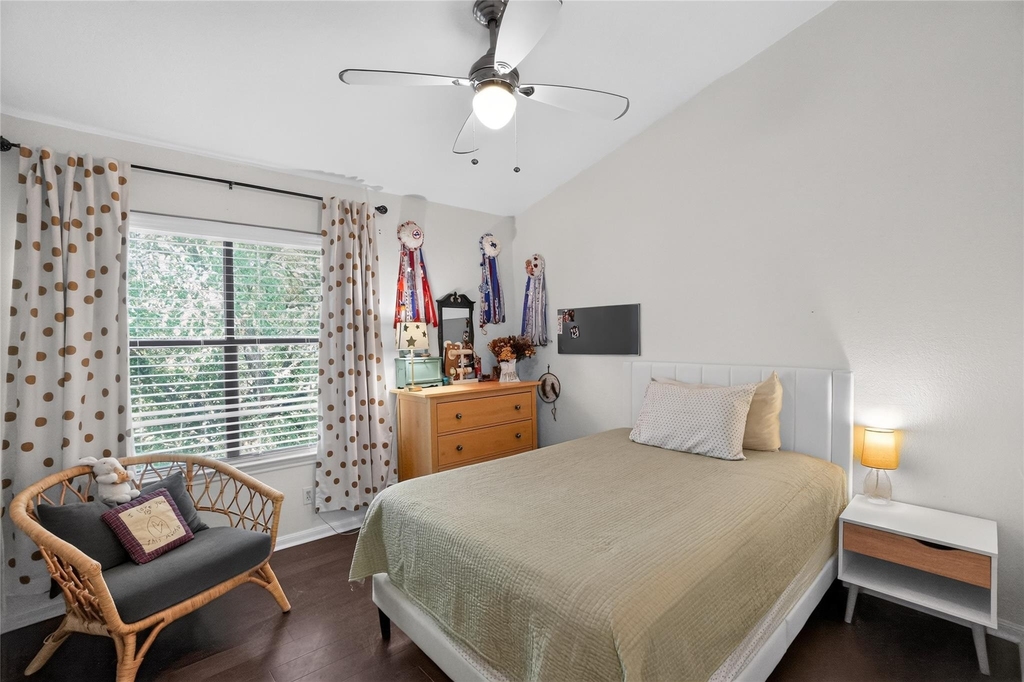 1911 Stoneridge Rd - Photo 15