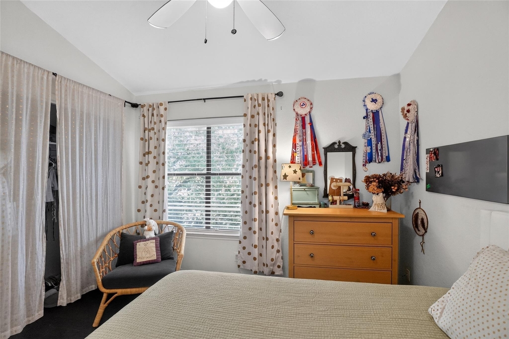 1911 Stoneridge Rd - Photo 16