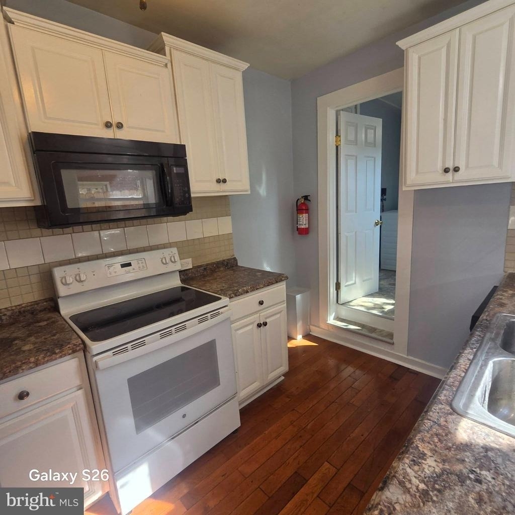 38 Liberty Street W - Photo 9