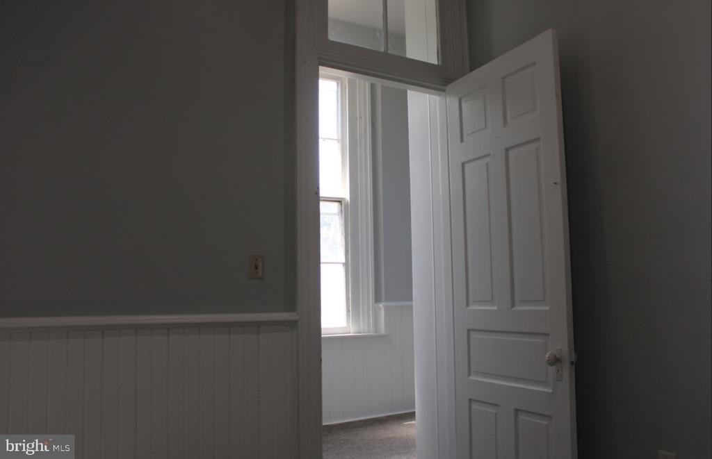 745 Manor Street - Photo 7
