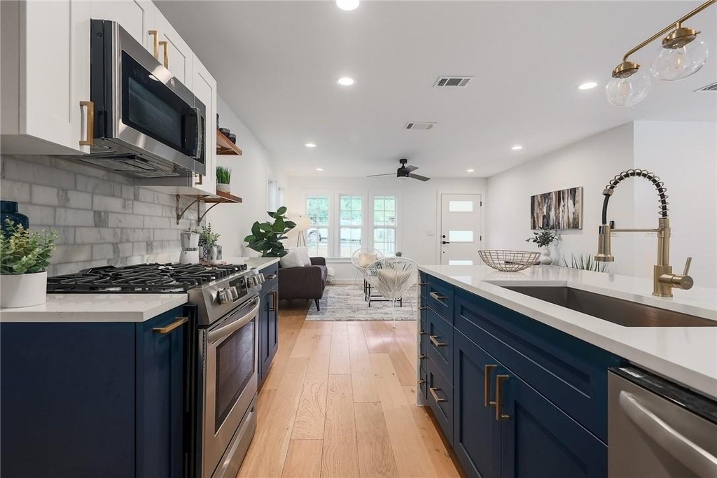 7109 Cherry Meadow Dr - Photo 10