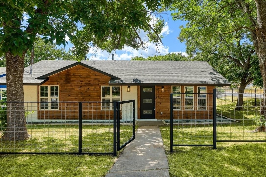 7109 Cherry Meadow Dr - Photo 4