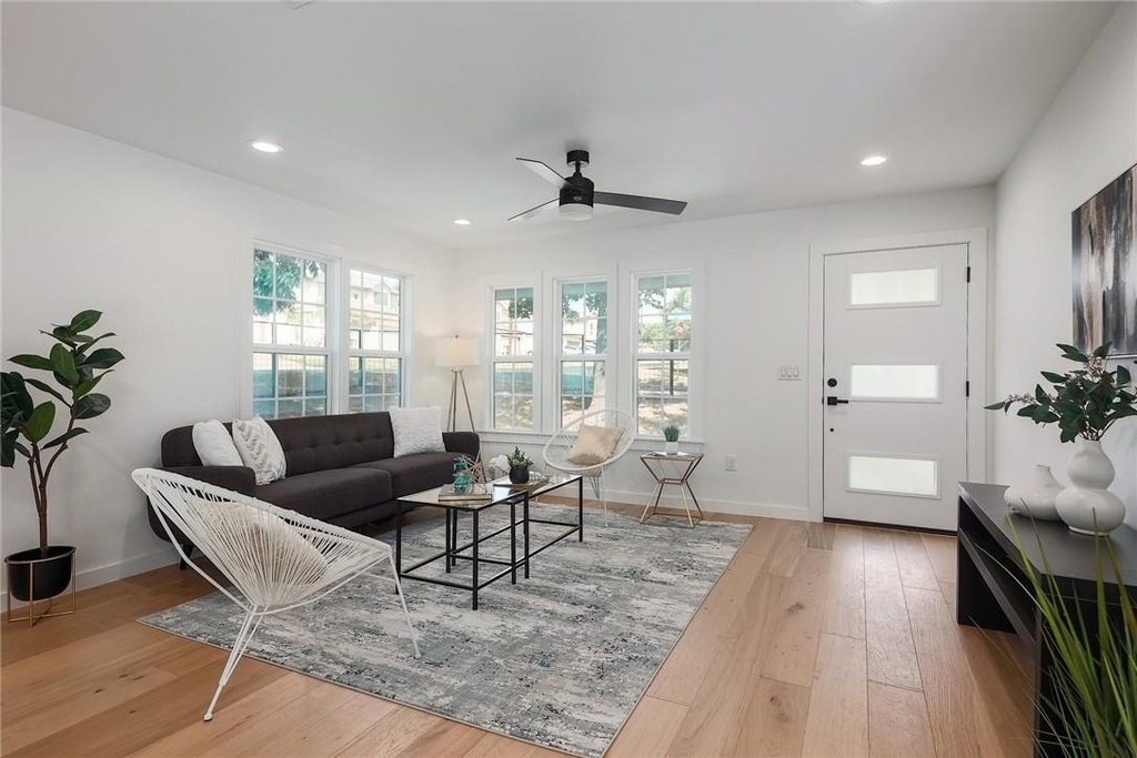 7109 Cherry Meadow Dr - Photo 3