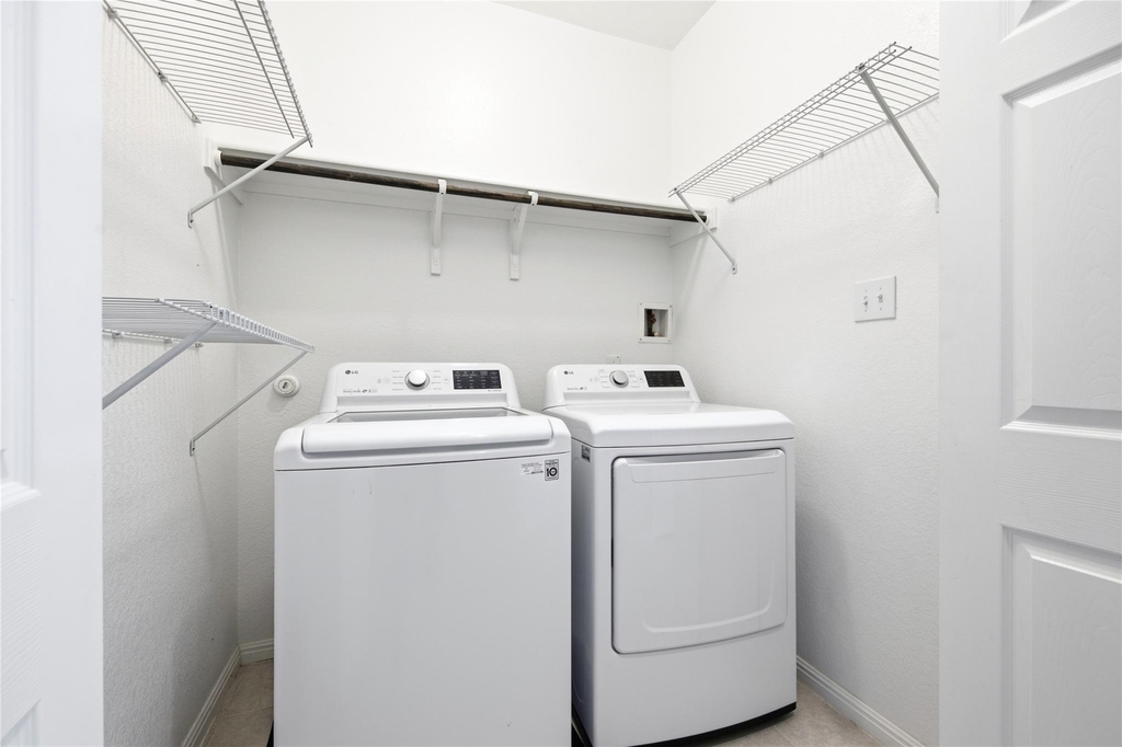 1214 Falconer Way - Photo 14