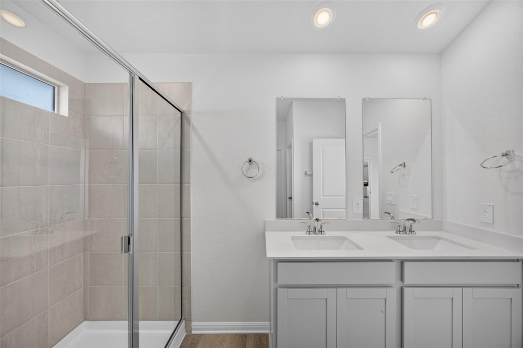 12413 Saint Thomas Dr - Photo 34