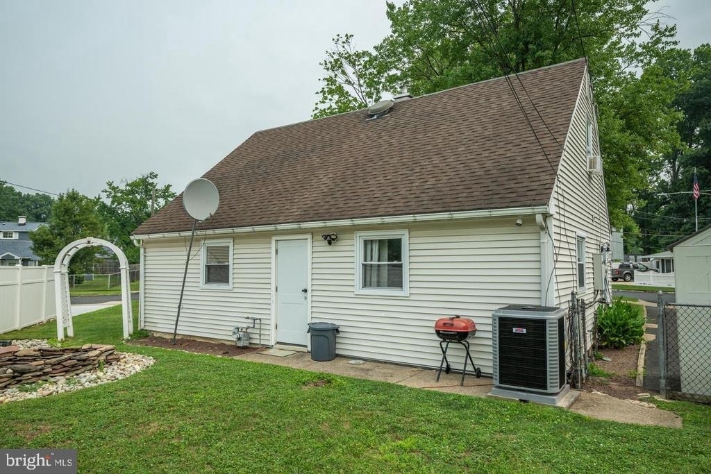 587 Arbor Road - Photo 7