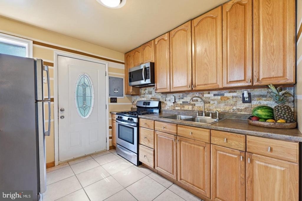 587 Arbor Road - Photo 12