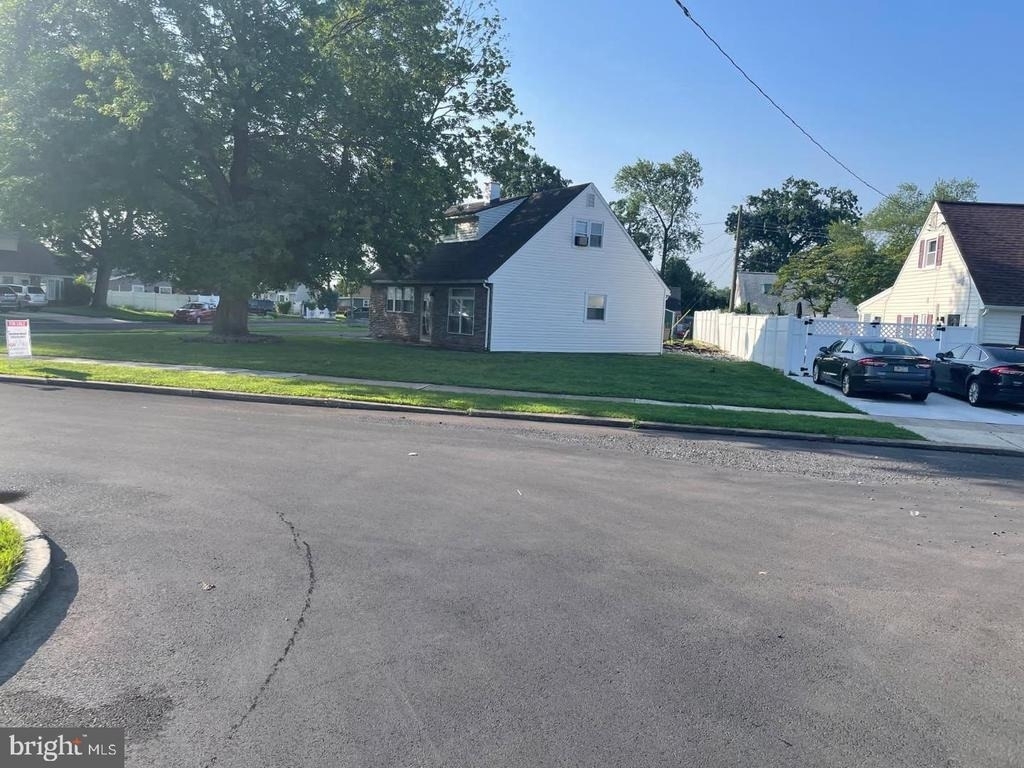 587 Arbor Road - Photo 2