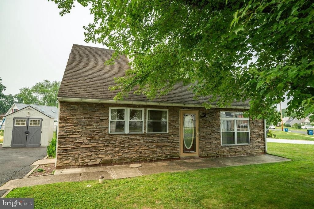 587 Arbor Road - Photo 1