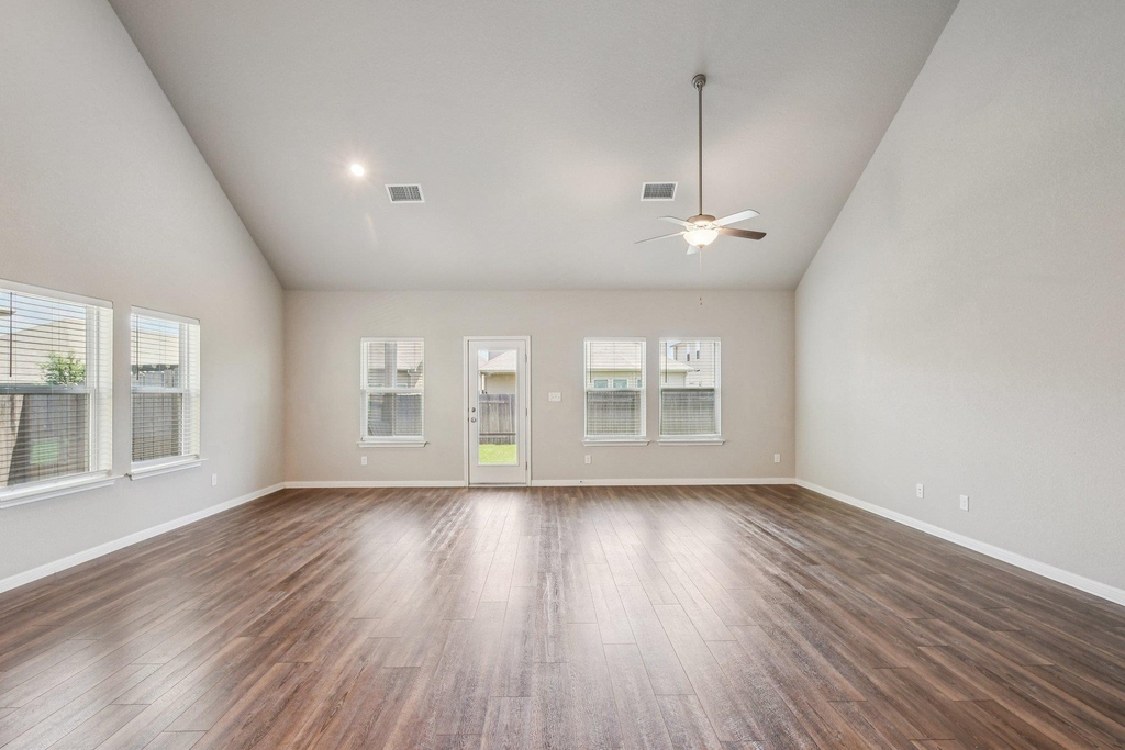1007 Guadalupe Bass Rd - Photo 7