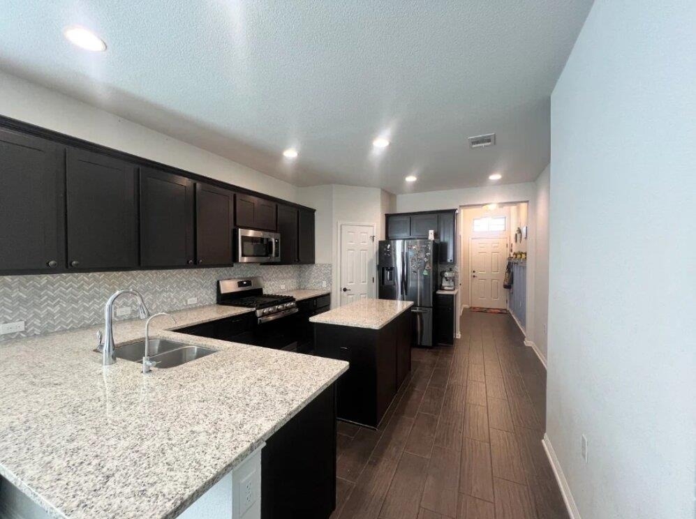 712 Falkland Trce - Photo 2