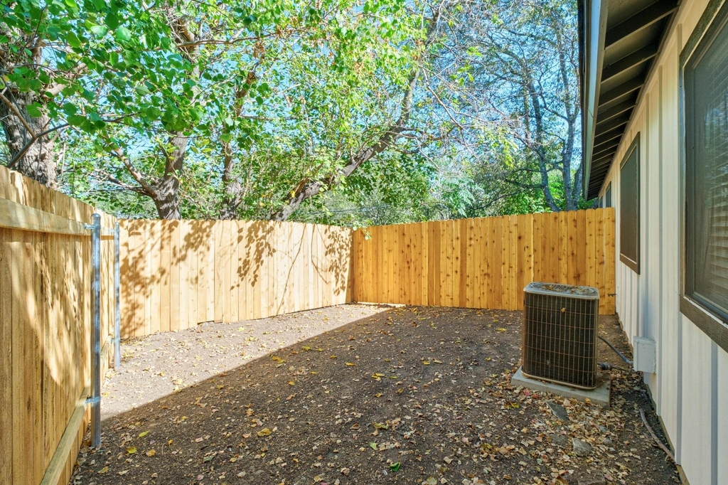 7600 Woodstone Cv - Photo 23