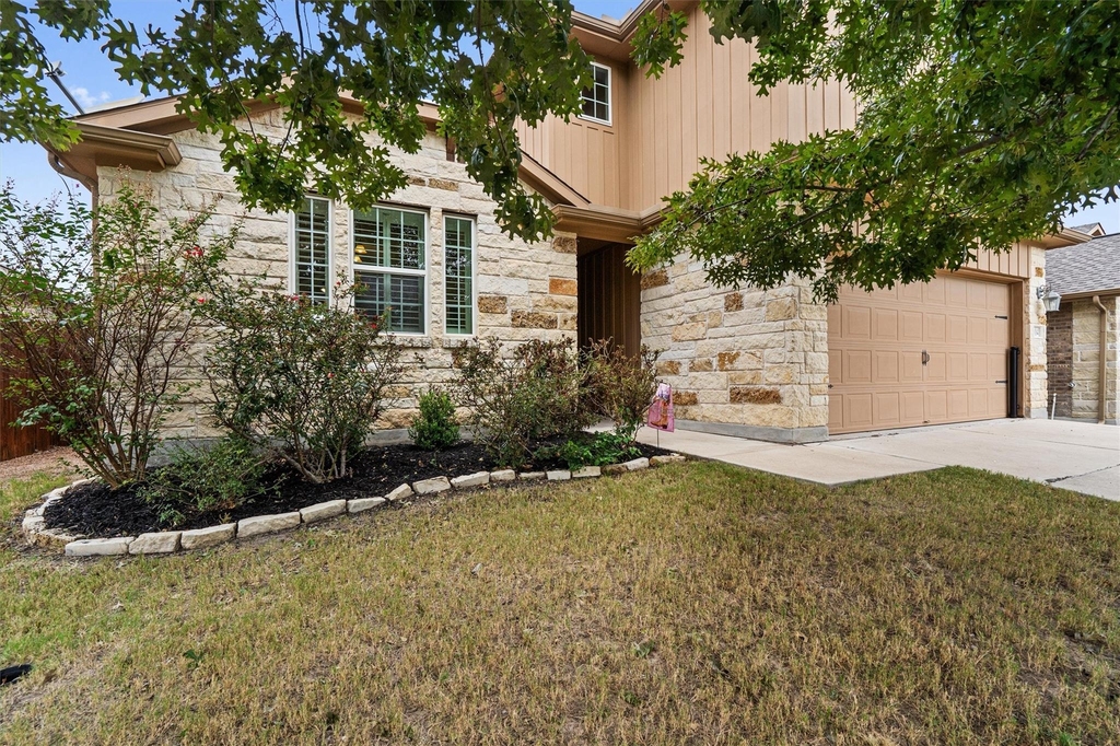 304 Peggy Dr - Photo 1