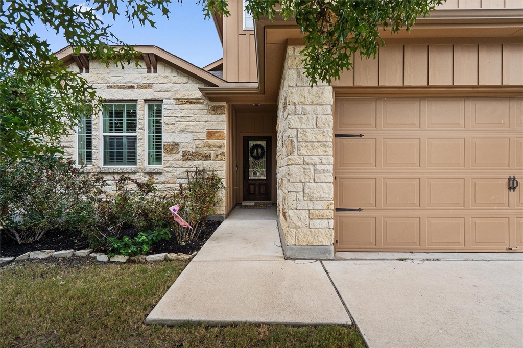 304 Peggy Dr - Photo 2