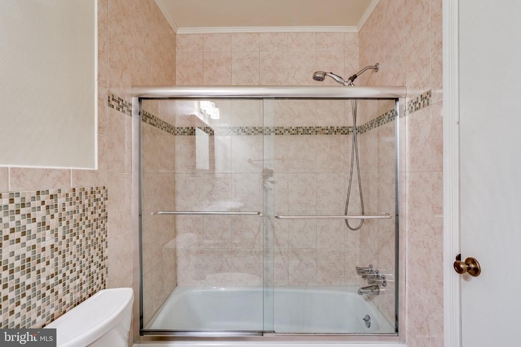 5968 Westchester Park Drive - Photo 21