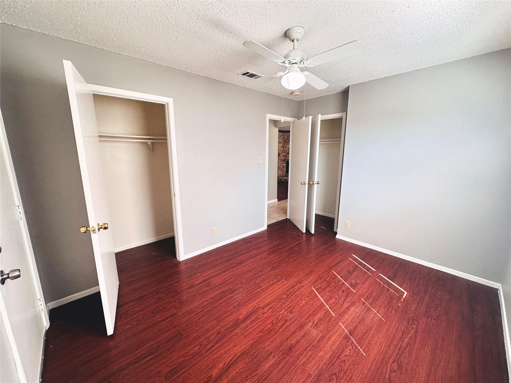 9808 Roxanna Dr - Photo 18