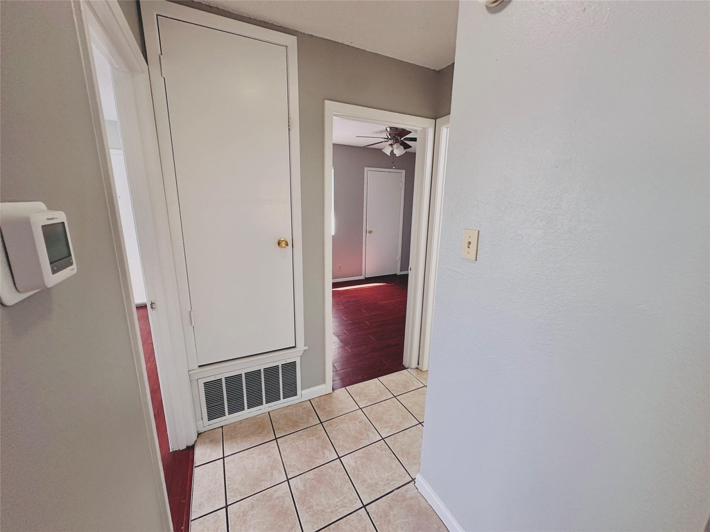 9808 Roxanna Dr - Photo 15