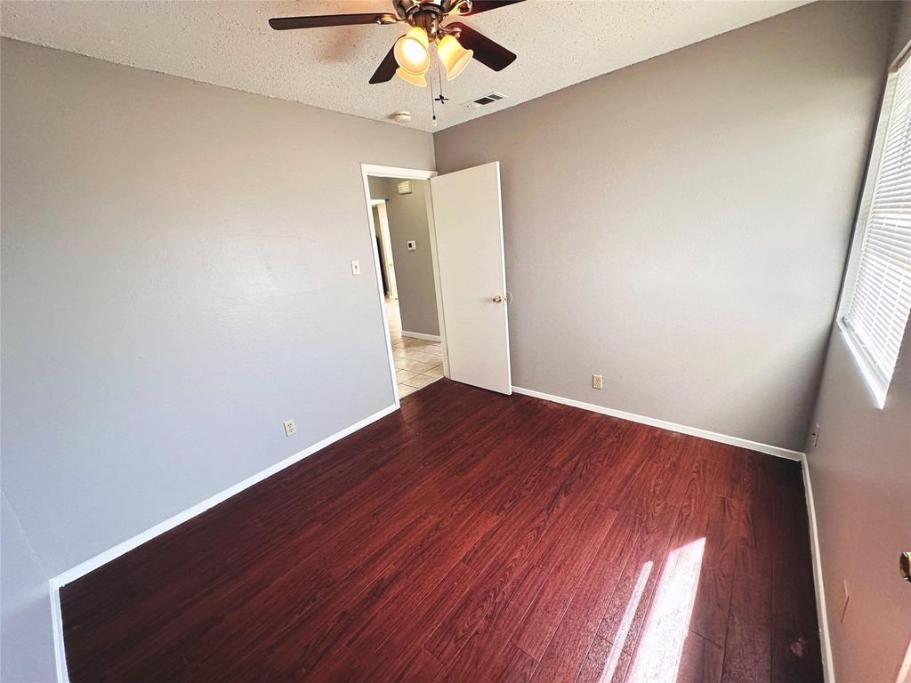 9808 Roxanna Dr - Photo 26