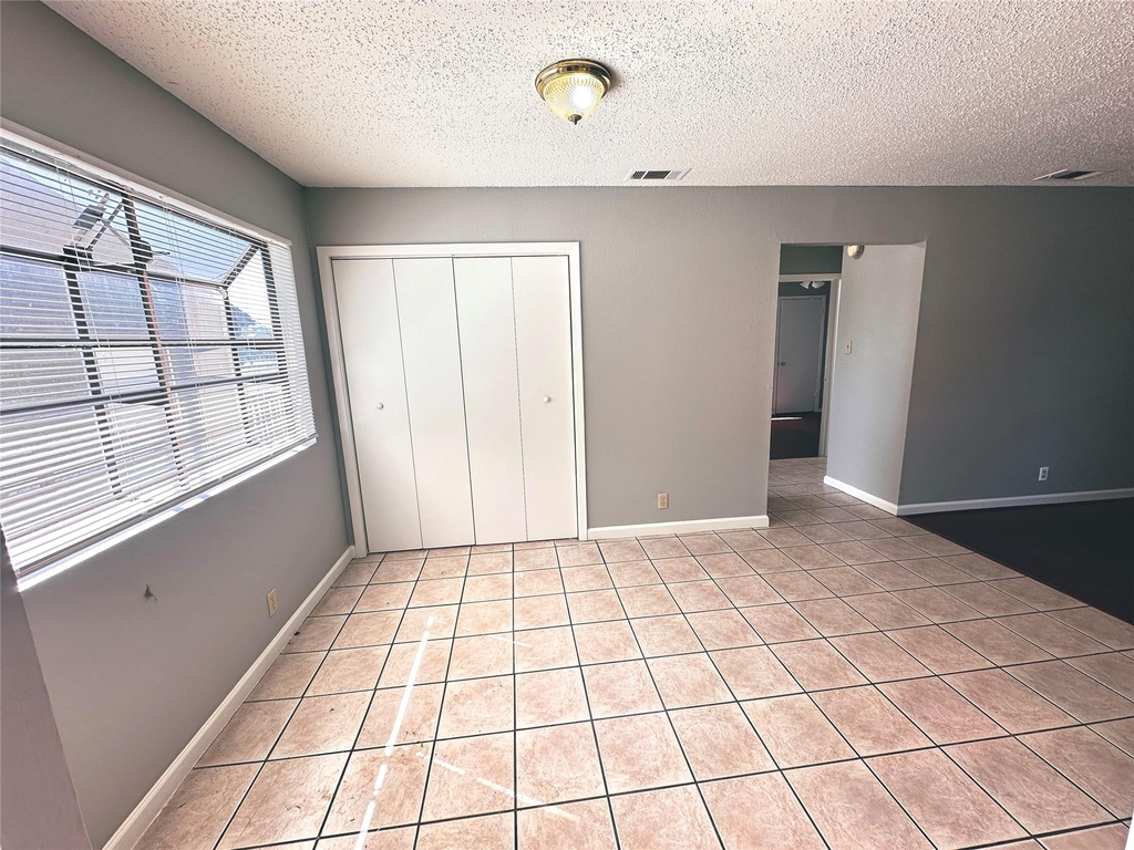 9808 Roxanna Dr - Photo 12