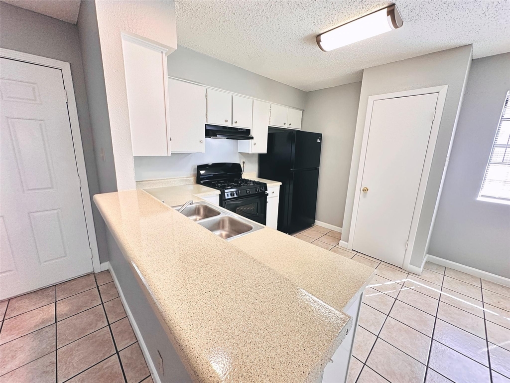 9808 Roxanna Dr - Photo 8