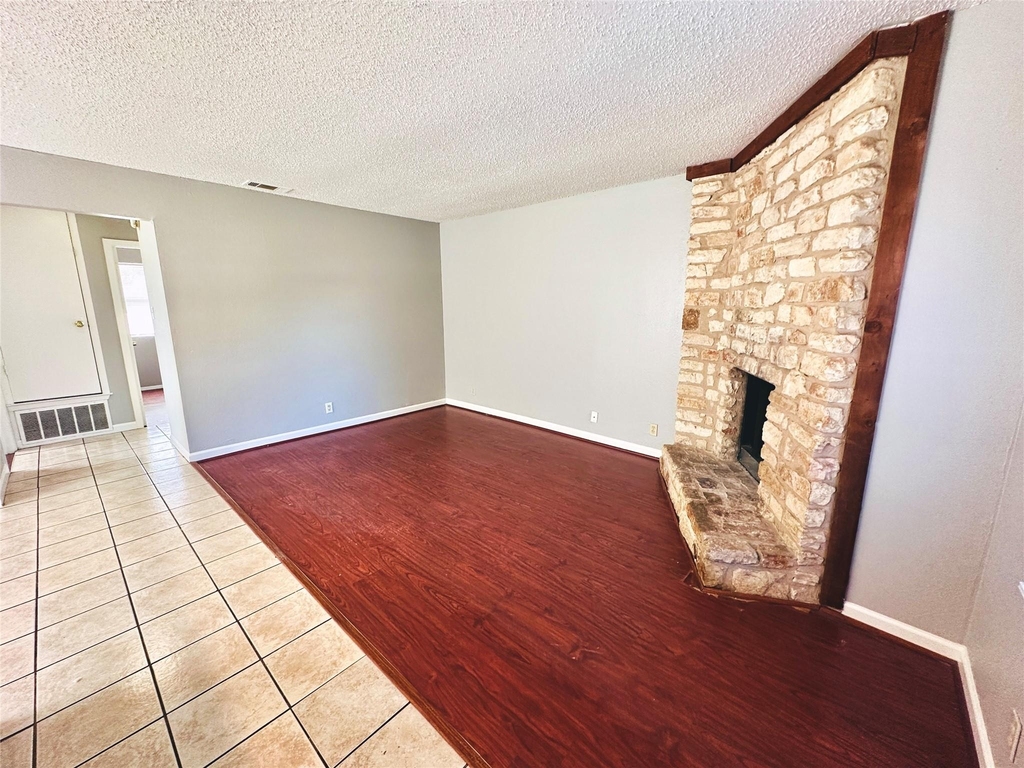 9808 Roxanna Dr - Photo 2