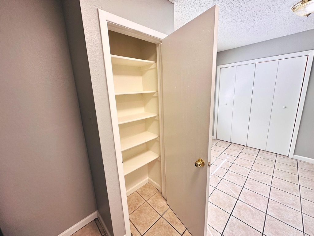 9808 Roxanna Dr - Photo 11