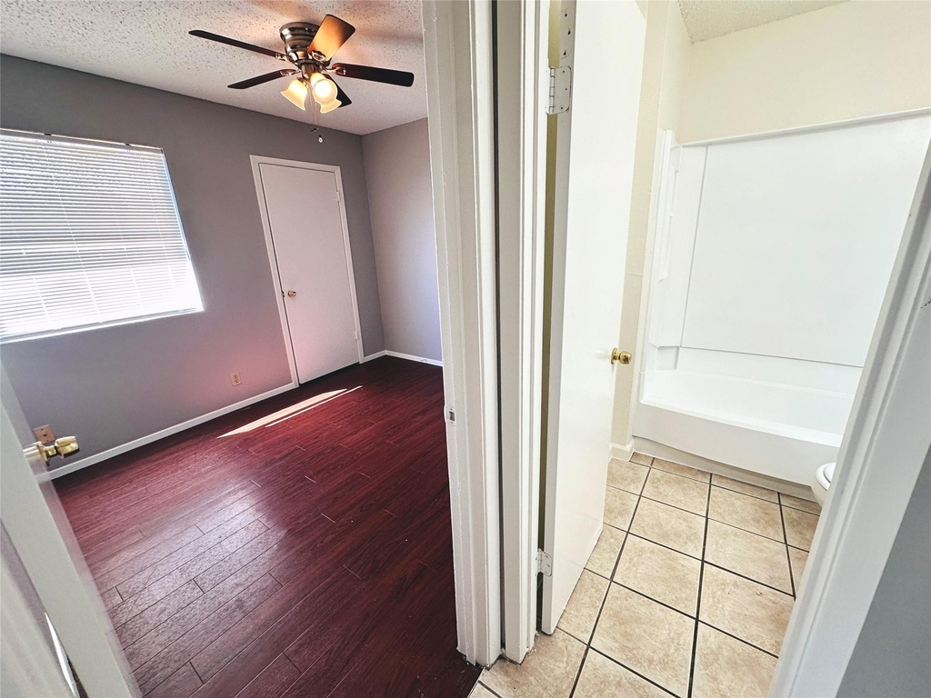 9808 Roxanna Dr - Photo 23