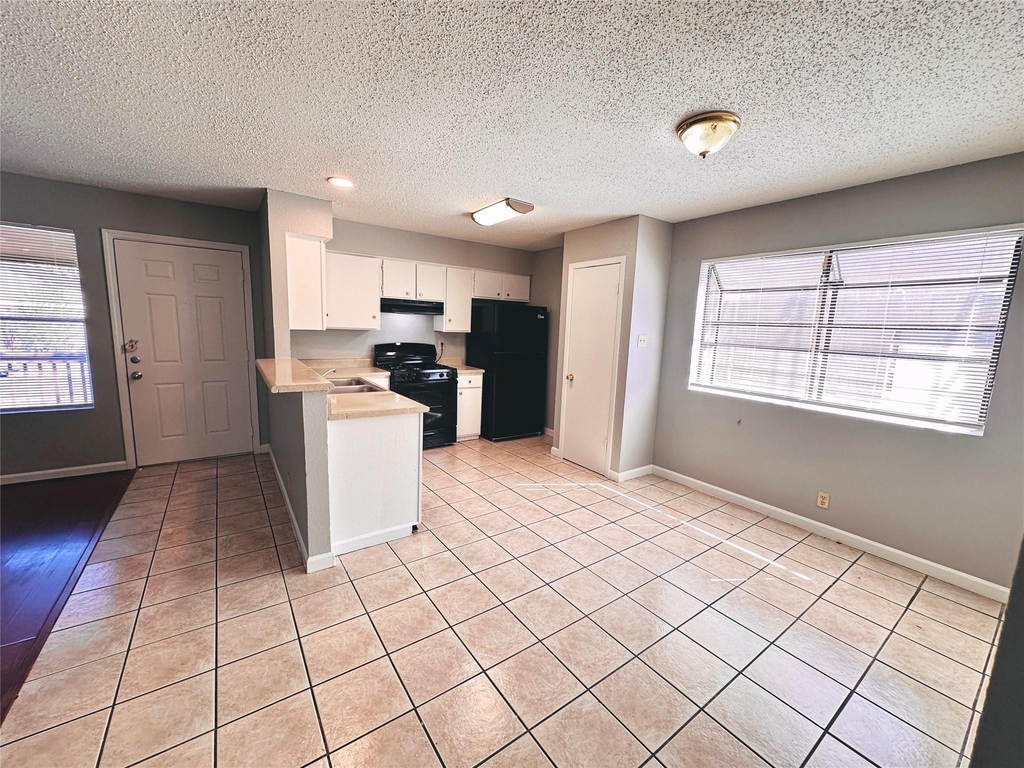 9808 Roxanna Dr - Photo 7