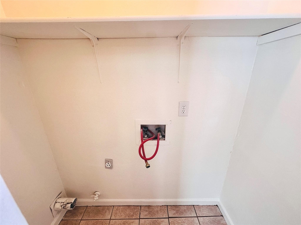 9808 Roxanna Dr - Photo 14