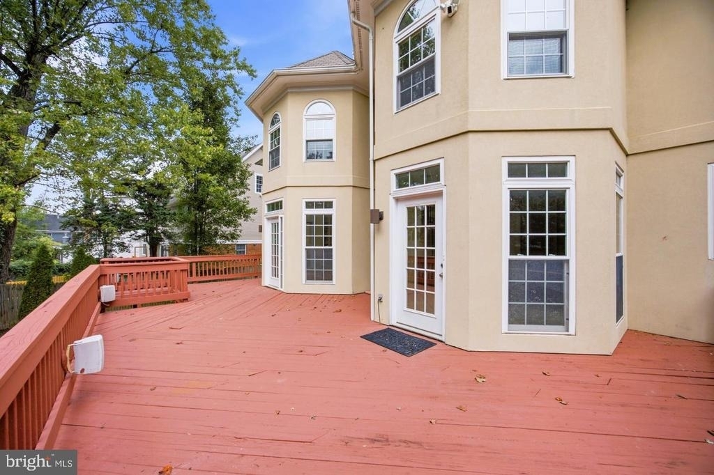 5818 Bradley Boulevard - Photo 58