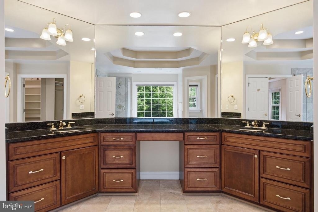 5818 Bradley Boulevard - Photo 34