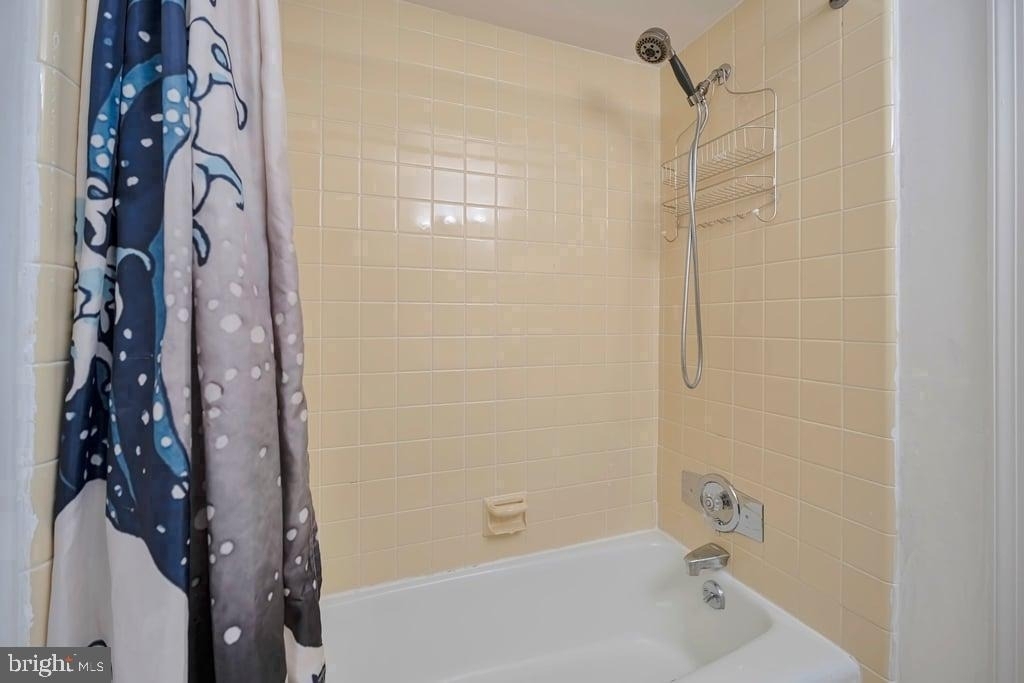 10917 Wickshire Way W - Photo 17