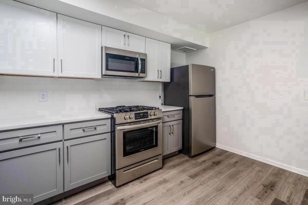 1699 Yale Place - Photo 0