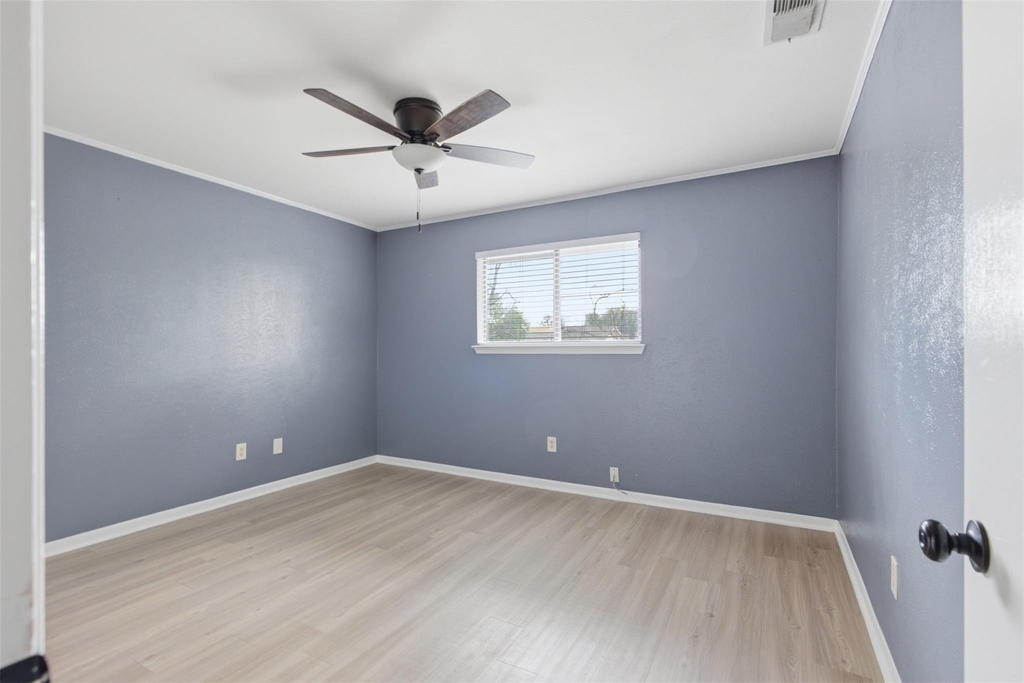 105 Norwood Dr - Photo 10