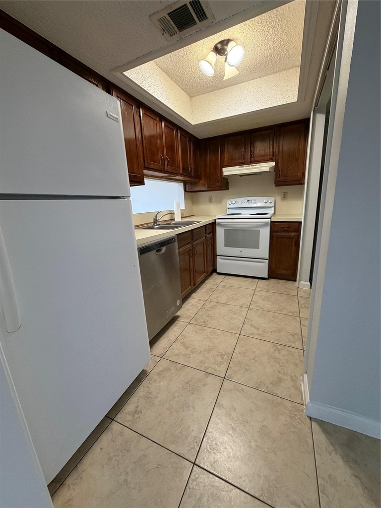 107 E Morrow St - Photo 5