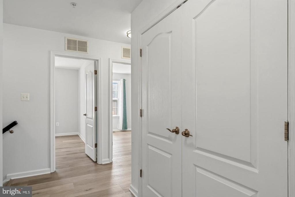 3556 Woodlake Drive - Photo 37