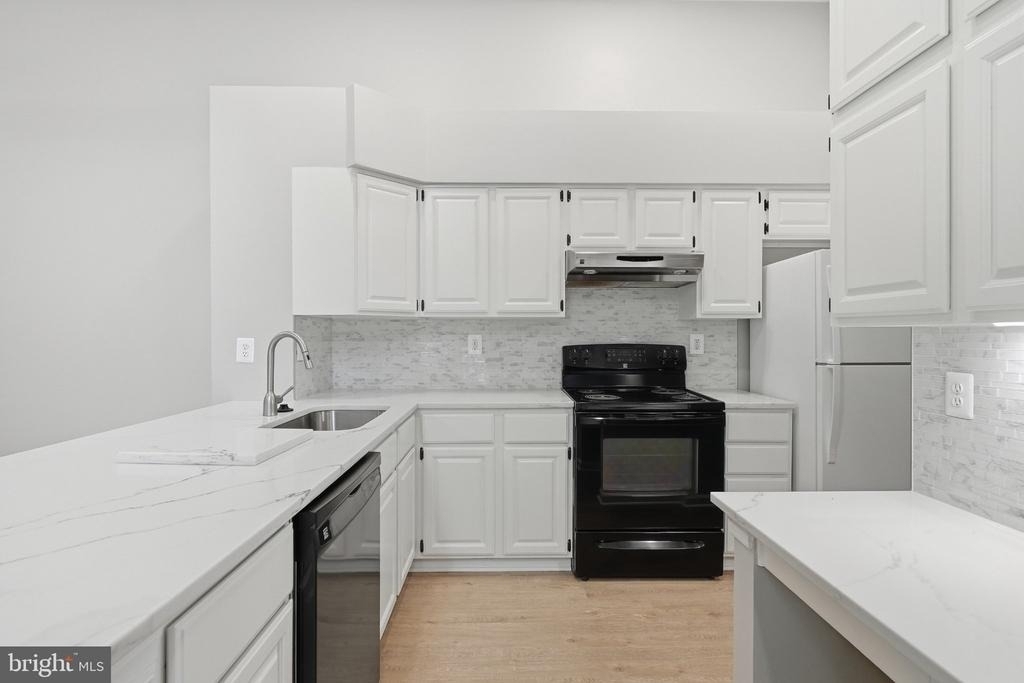 12216 Eagles Nest Court - Photo 5