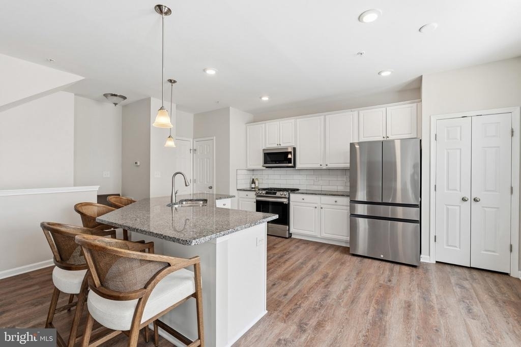 5902 Forum Square - Photo 5