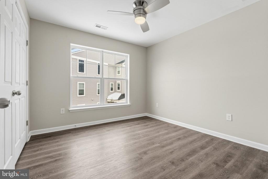 5902 Forum Square - Photo 12