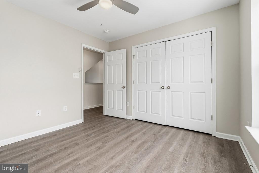 5902 Forum Square - Photo 14