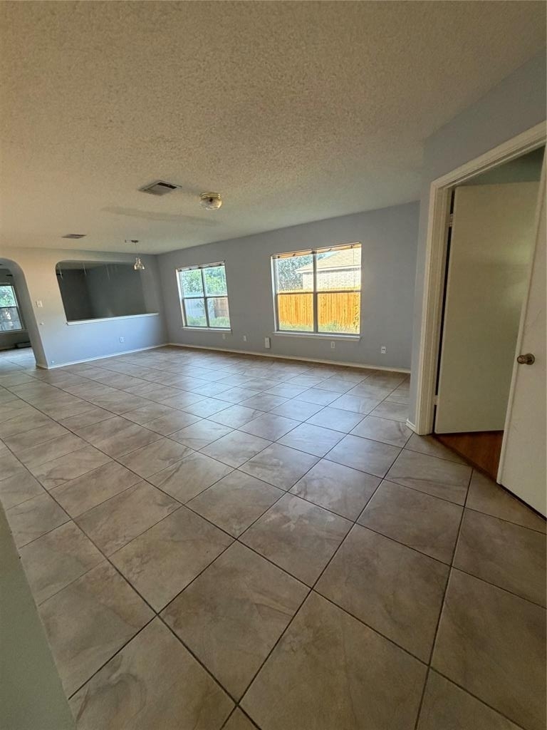 3207 Settlement Dr - Photo 1