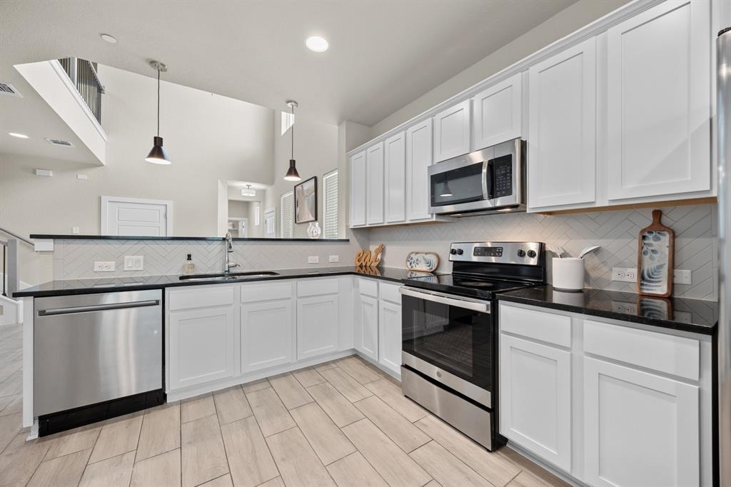 11315 Gadsen Ln - Photo 9