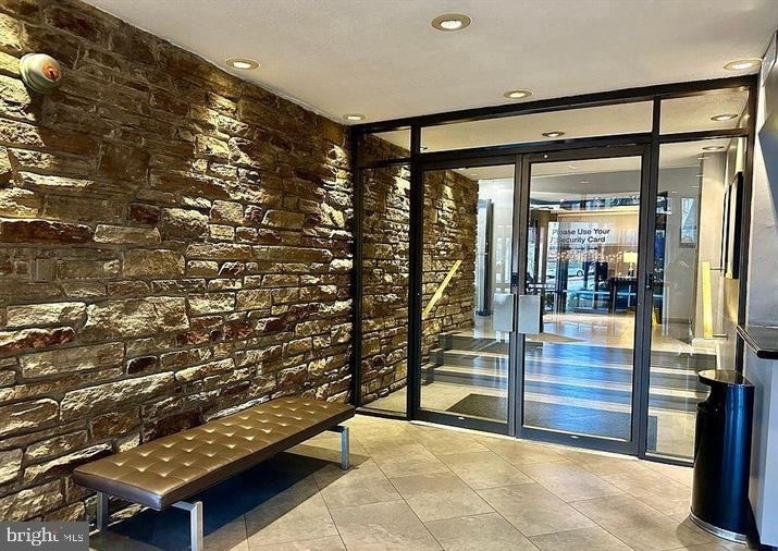 1 E University Parkway - Photo 19
