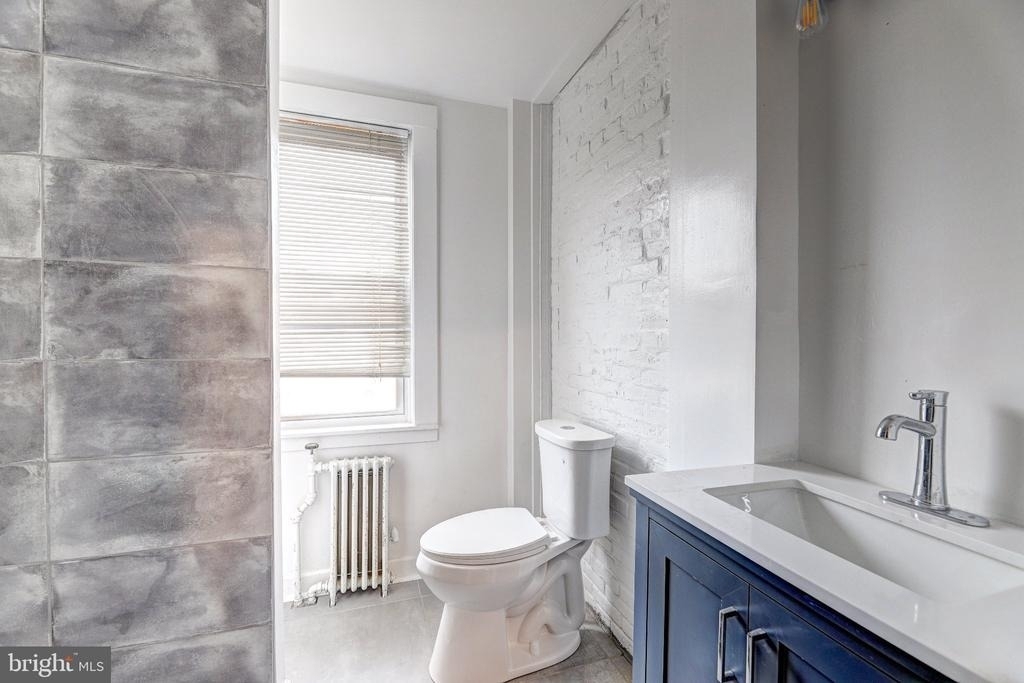 3301 Foster Avenue - Photo 6
