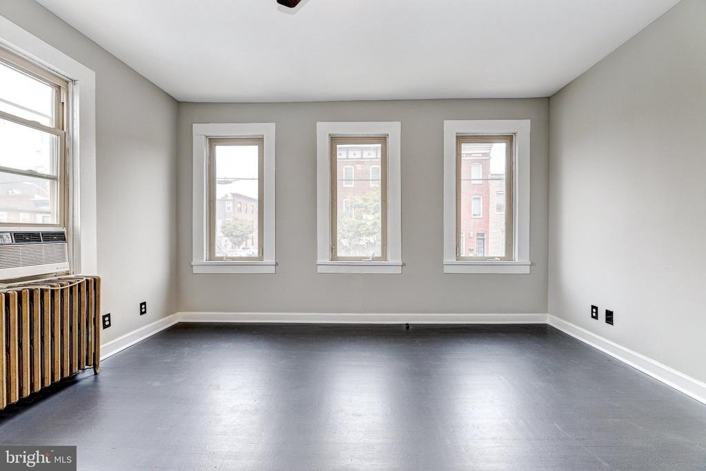3301 Foster Avenue - Photo 10